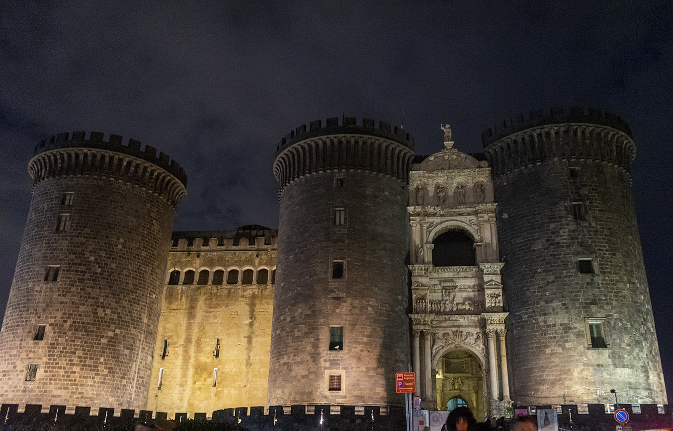 REALTA' INTERIORI NELL'ARTE CONTEMPORANEA  -  Castel Nuovo di Napoli Dal 4 al 12 gennaio 2020 
